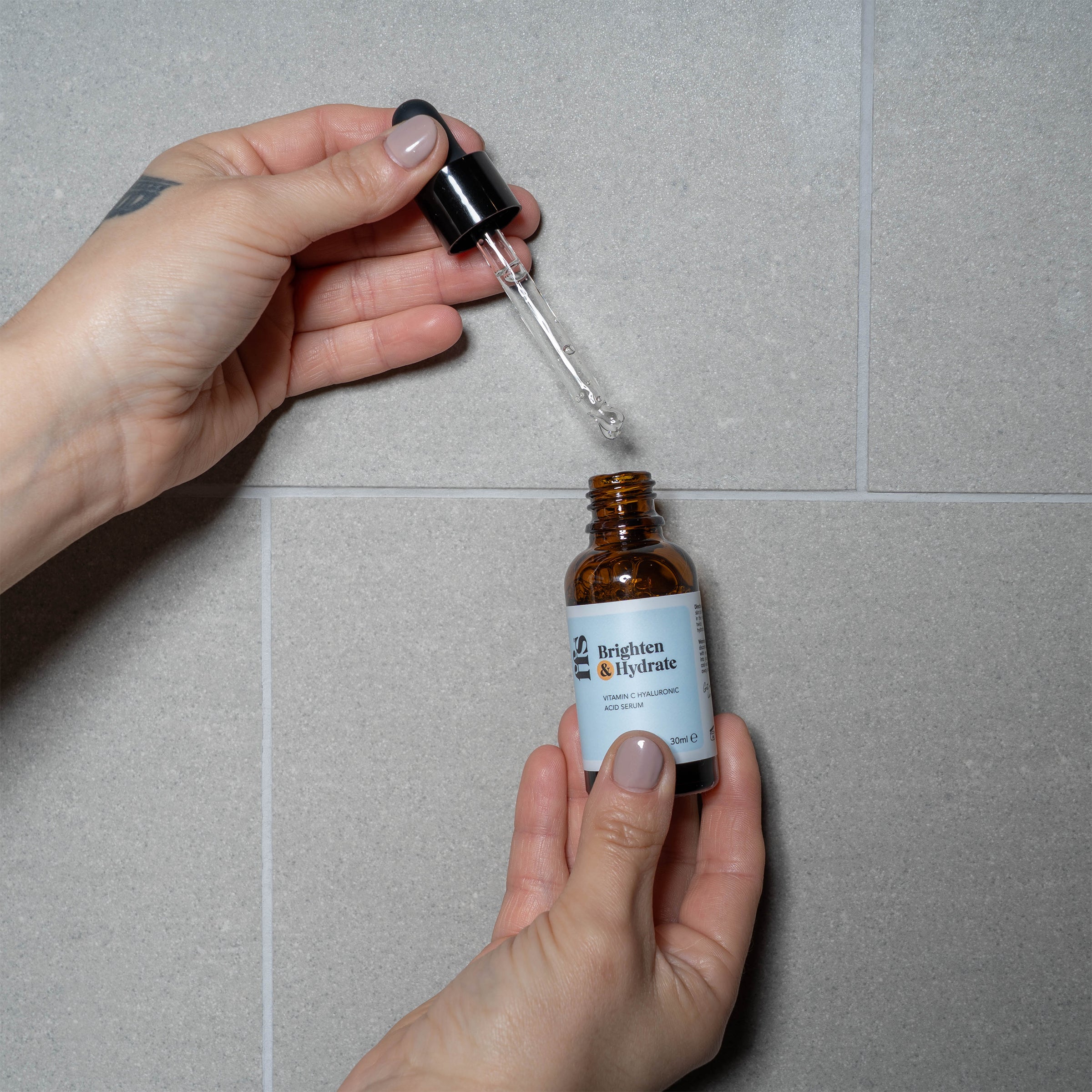 Hyaluronic Acid & Vitamin C Serum Exclusive Bundle (worth £38.90)